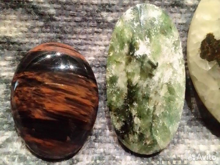 Обсидиан, Парагонит,Пирит,Флюорит,Лазурит,Аметист