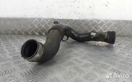 Патрубок интеркулера volkswagen touran (1T1, 1T2)