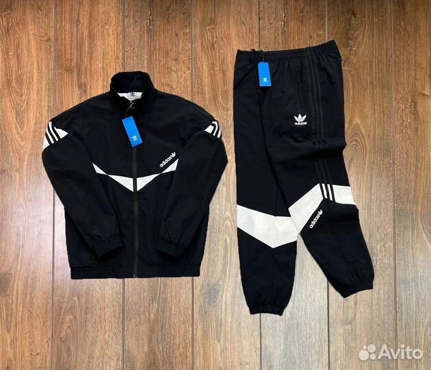 Спортивный костюм Adidas
