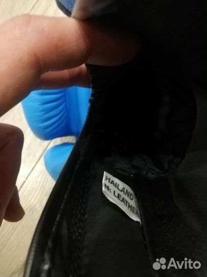 Боксерские перчатки twins 8 OZ