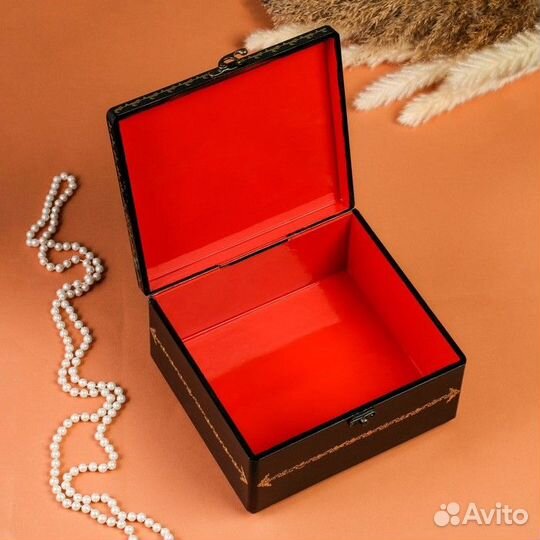 Шкатулка - сундук 'Деревня у ручья', лаковая миниа