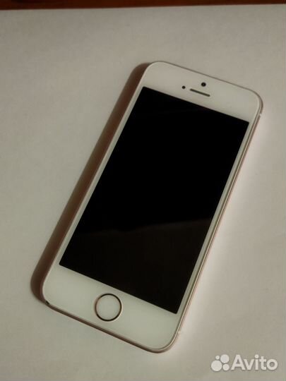 iPhone SE, 32 ГБ