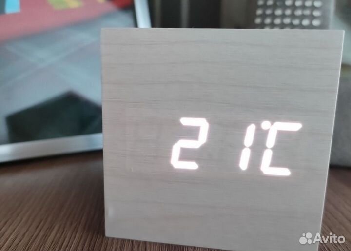 Настольные LED часы