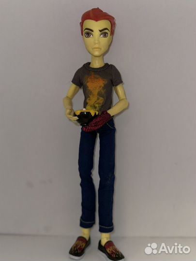 Кукла Monster High Хит Бернс