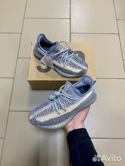 Кроссовки Adidas Yeezy Boost 350 v2