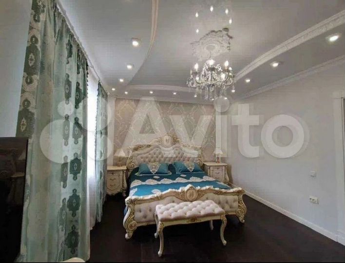 3-к. квартира, 150 м², 1/3 эт.