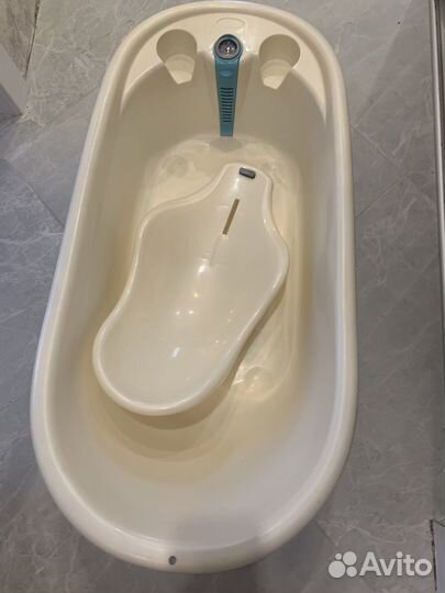 Детская ванночка для купания с термометром