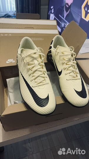 Сороконожки (шиповки) Nike Mercurial Vapor 15