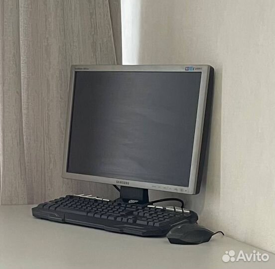 Монитор Samsung full HD