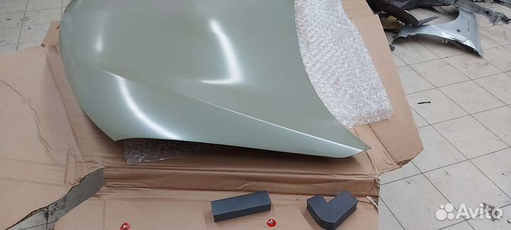 Капот Toyota Corolla E180 2013