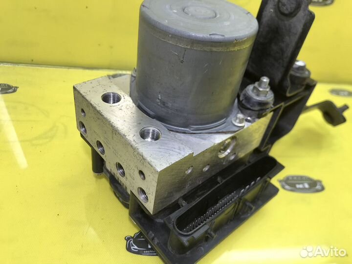 Блок ABS Nissan Skyline G37 V36 2007-2015