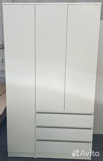 Шкаф распашной Мальм трехстворчатый