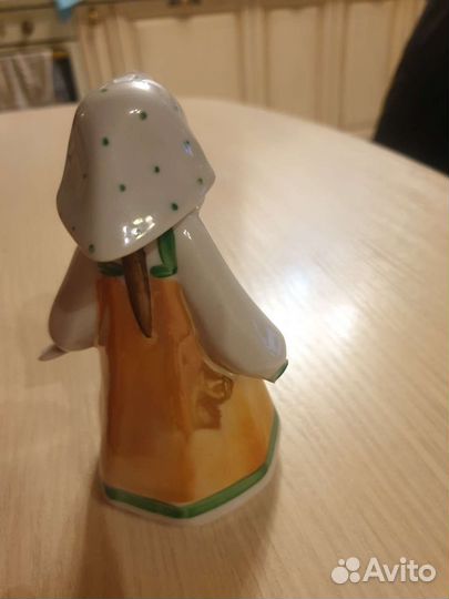 Статуэтка фарфор дулево юная танцовщица