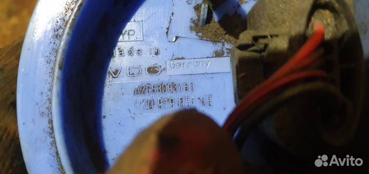 Насос топливный электрический Volkswagen Golf V 2