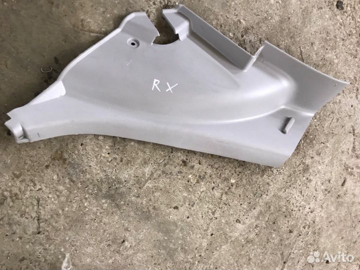 Обшивка багажника задней левой Lexus RX 300 330