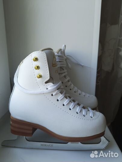 Фигурные коньки jackson elle р27-28 (17.7см)