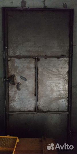 Дверь входная металлическая