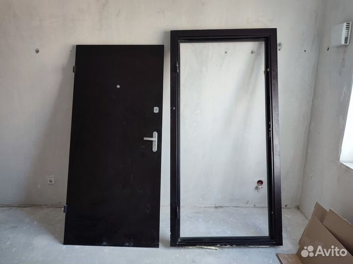 Дверь входная металлическая