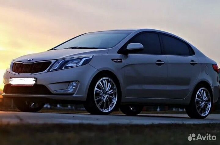 Темные стекла на Kio-Rio 3