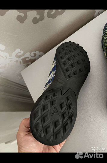 Бутсы adidas predator freak 46 размер