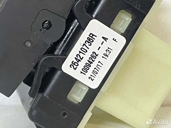 Кнопка стеклоподъемника Logan Sandero Логан 2