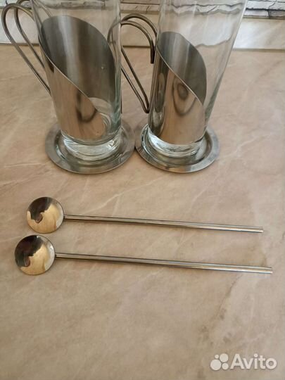 Набор стаканов в подстаканниках