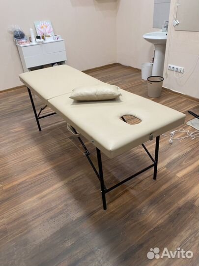 Массажная кушетка