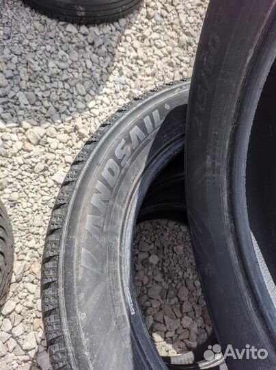 Landsail Ice Star IS37 215/60 R17