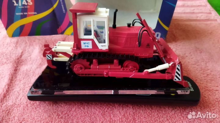 Модель бульдозера чтз в10м