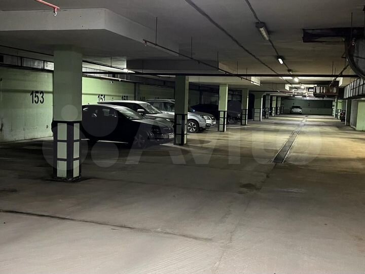 Машиноместо, 18 м²