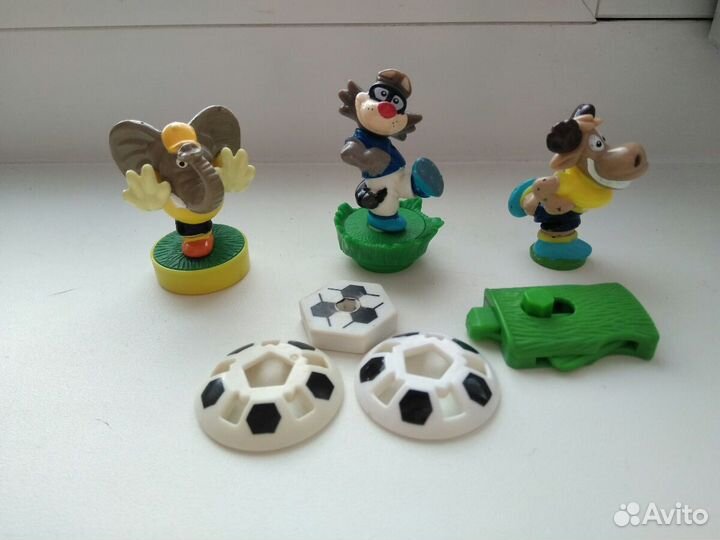 Игрушки из шоколадных яиц