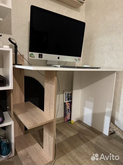 Письменный стол