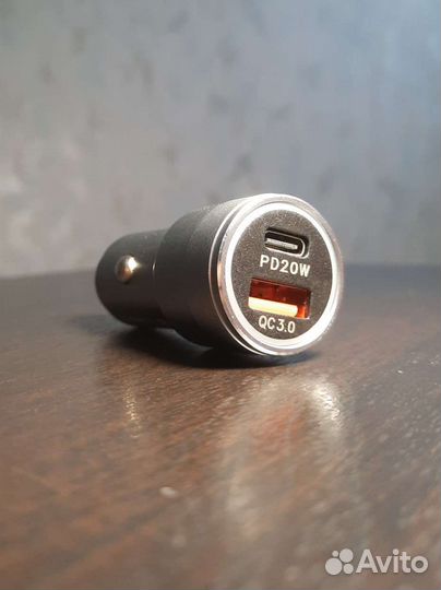 Зарядка в прикуриватель на 2 выхода Type-C и USB