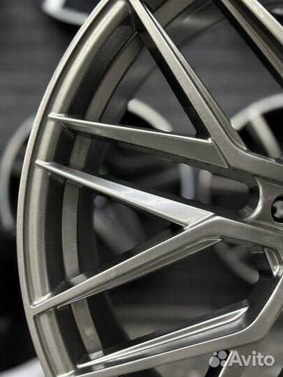 Литые диски R20 на Toyota Lexus
