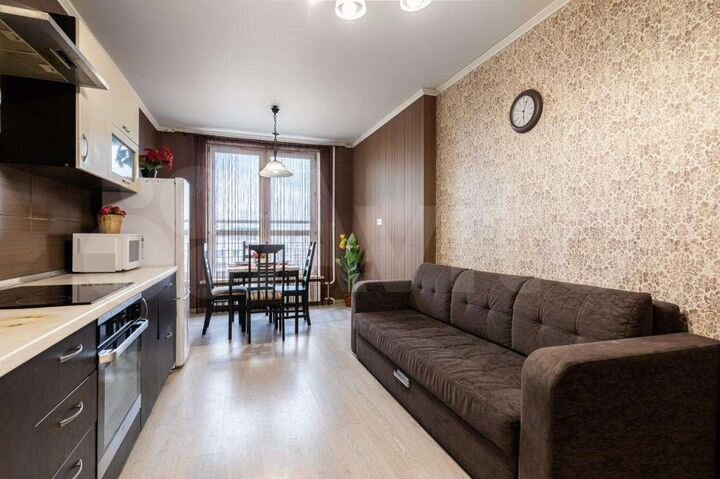 3-к. квартира, 106 м², 13/15 эт.