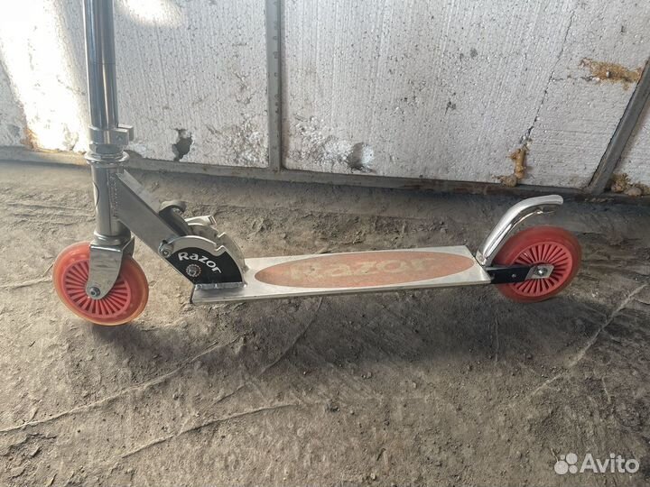 Самокат Razor