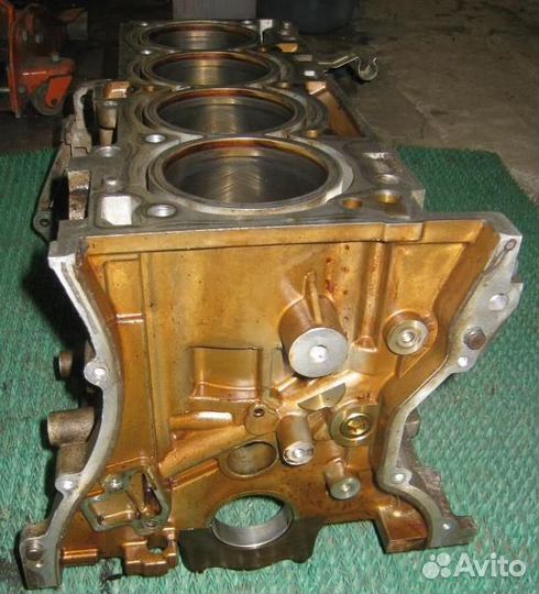 Блок цилиндров Citroen C-Crosser 2012