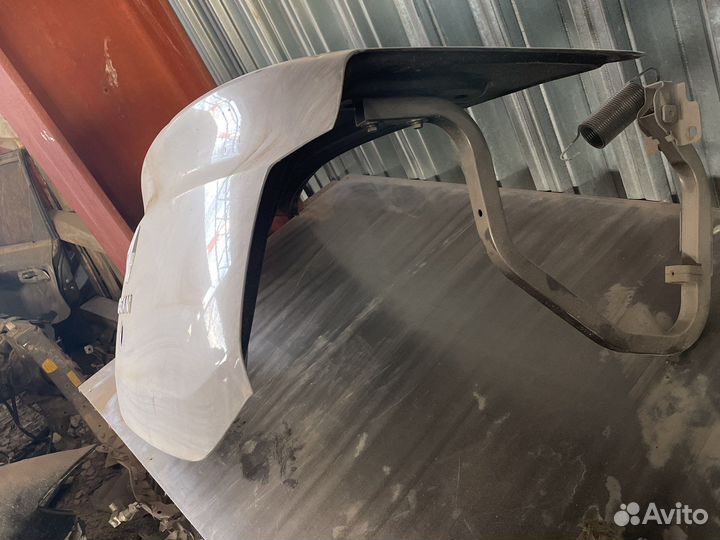 Крышка багажника Рено логан 2