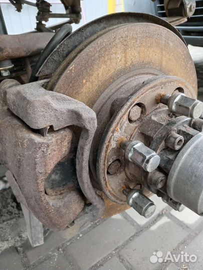 Тормомозные суппорта на nissan patrol