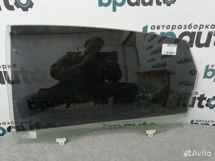 Стекло задней левой двери 82301-JN90A Nissan Teana