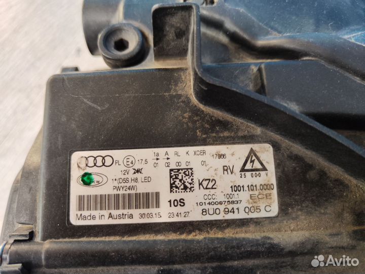 Фара левая Audi Q3 1 8U 2011