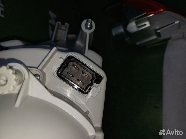 Левая фара Лада 2115