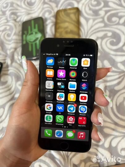 Телефон iPhone 8 256