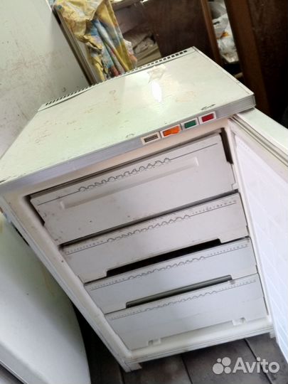 Морозилка бирюса