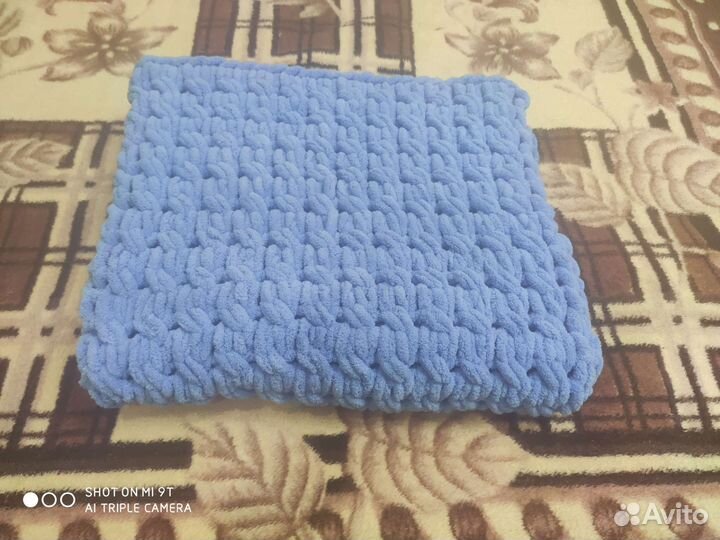 Плед вязаный из пряжи Ализе Пуффи