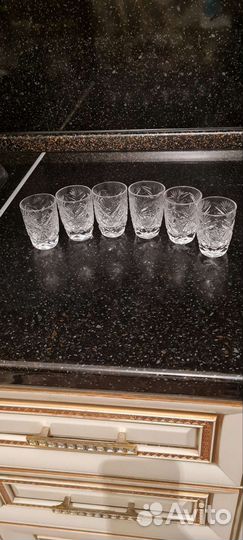 Хрустальные рюмки