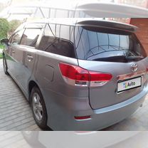 Toyota Wish 1.8 CVT, 2011, 190 000 км, с пробегом, цена 1 350 000 руб.