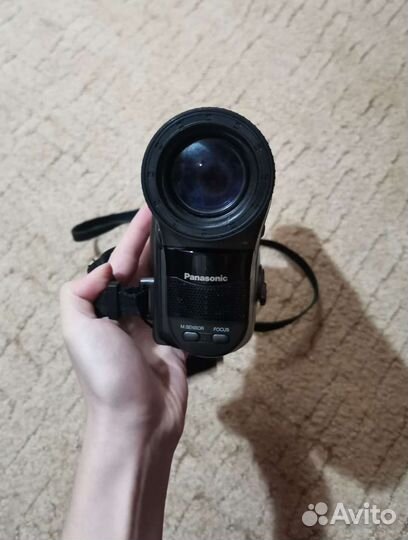 Видеокамера Panasonic RX70