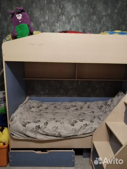 Двухъярусная кровать бу с матрасами