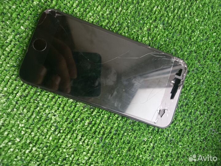 Телефон iPhone 7